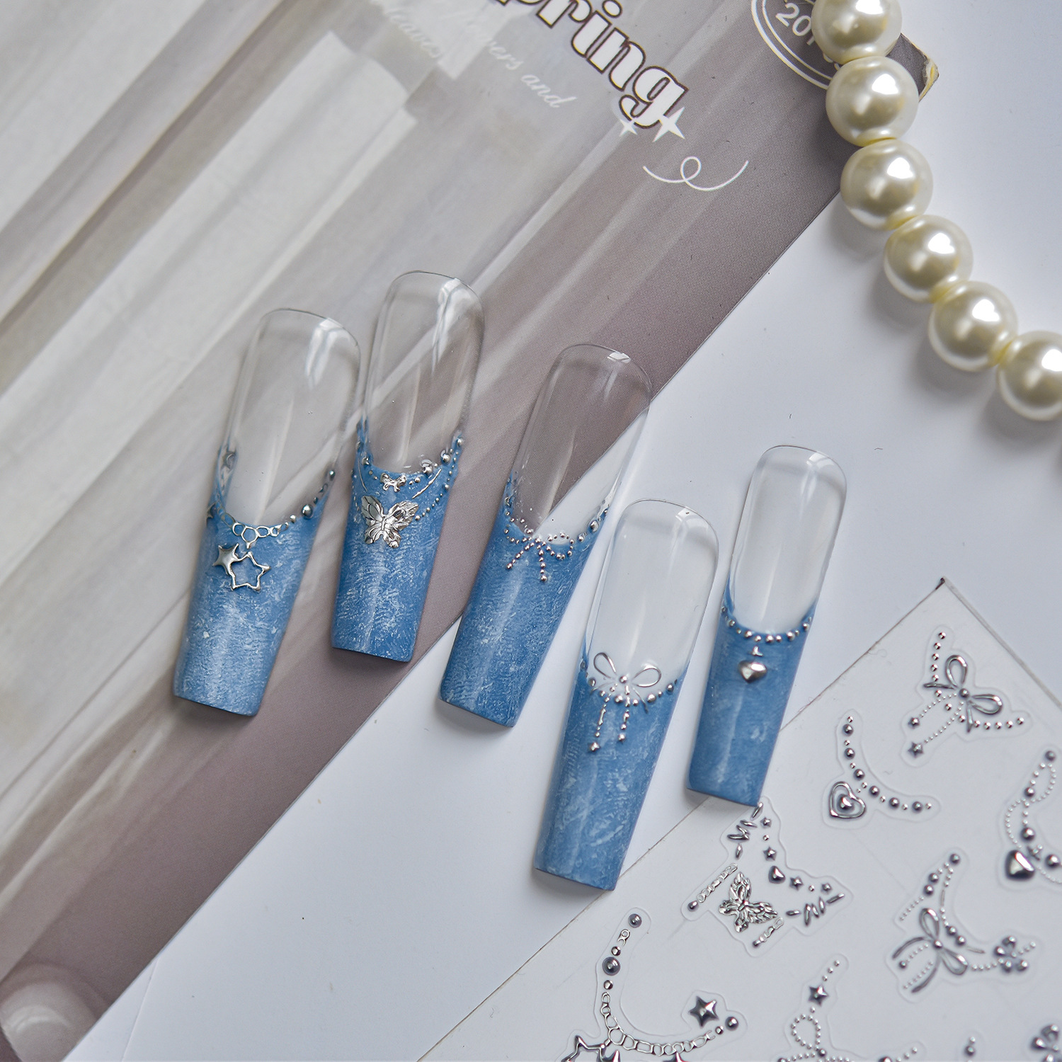 Exquisite Bow Metal Nail Stick – Gold Foil Flakes recenzja i cena